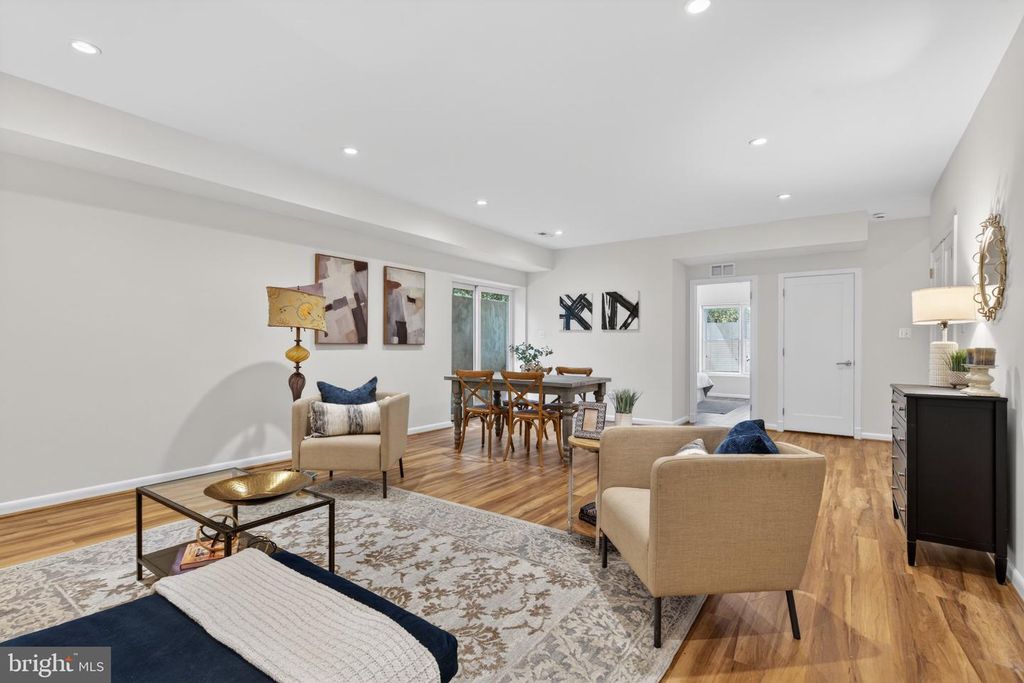 Image 32 of property listing at 2617 N NOTTINGHAM ST, Arlington, VA 22207