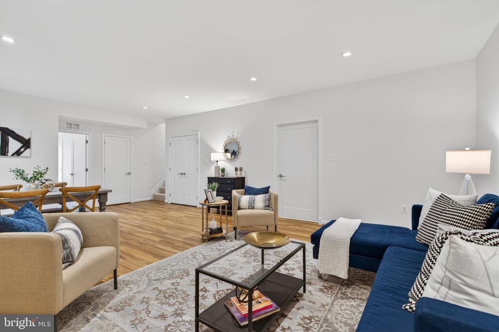 Image 33 of property listing at 2617 N NOTTINGHAM ST, Arlington, VA 22207