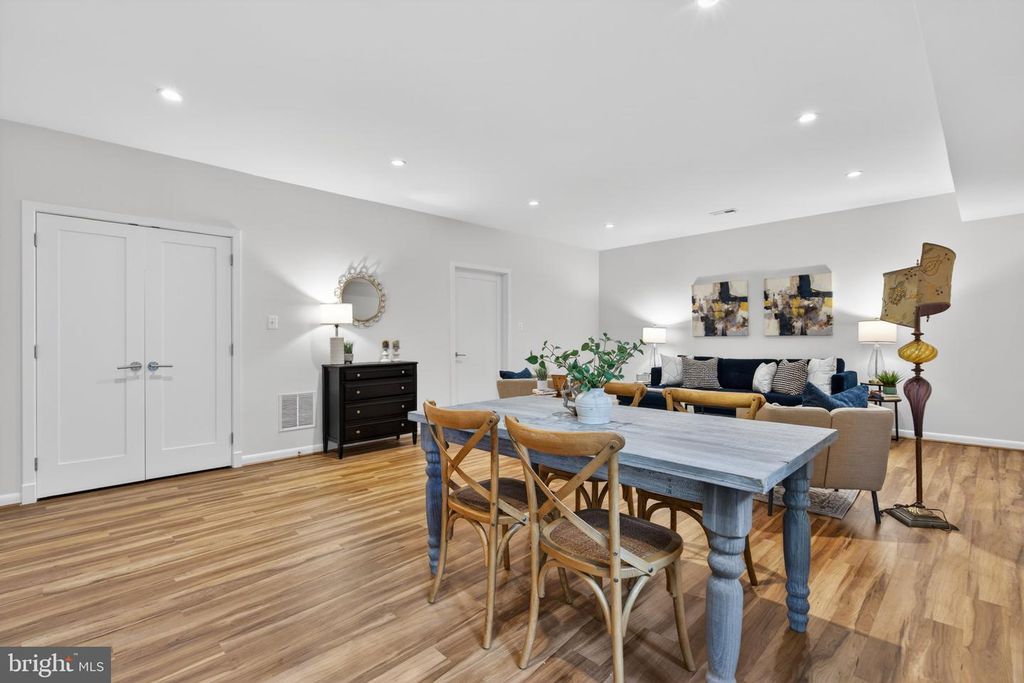 Image 34 of property listing at 2617 N NOTTINGHAM ST, Arlington, VA 22207