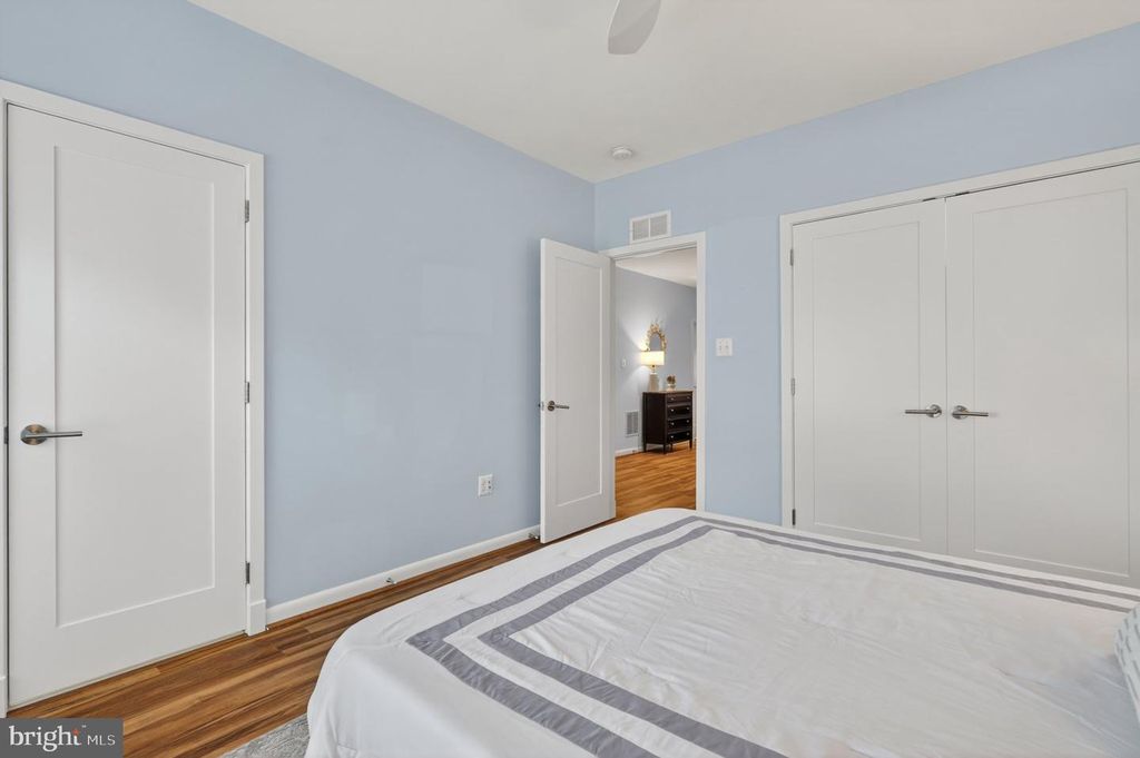 Image 35 of property listing at 2617 N NOTTINGHAM ST, Arlington, VA 22207