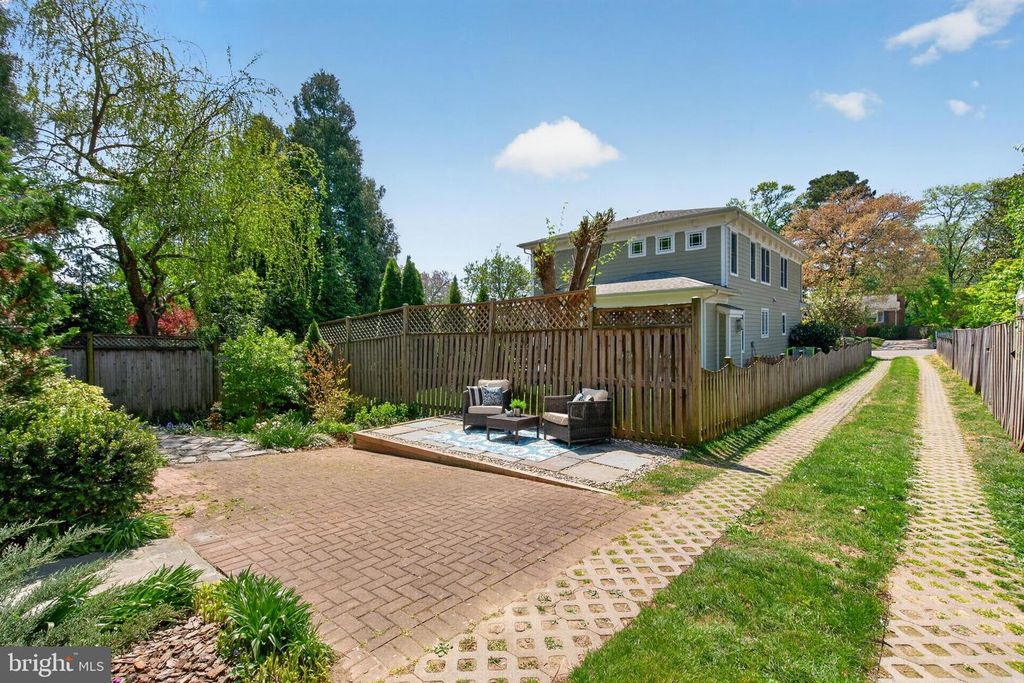 Image 41 of property listing at 2617 N NOTTINGHAM ST, Arlington, VA 22207