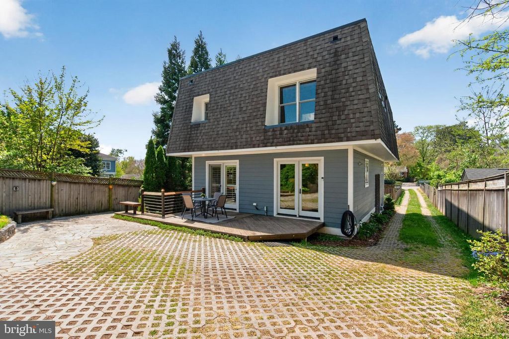 Image 42 of property listing at 2617 N NOTTINGHAM ST, Arlington, VA 22207