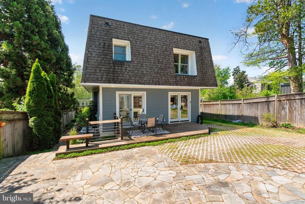 Image 43 of property listing at 2617 N NOTTINGHAM ST, Arlington, VA 22207