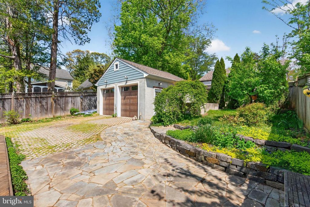 Image 46 of property listing at 2617 N NOTTINGHAM ST, Arlington, VA 22207