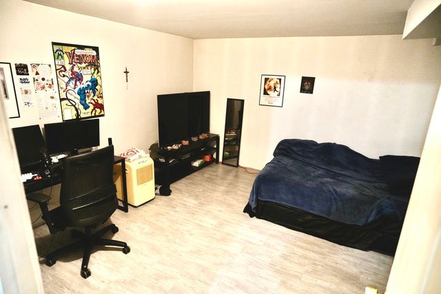 512 Shenandoah Trail, Elgin, IL 60123