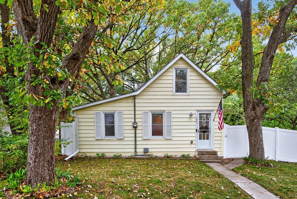 1061 Wall Street, Big Lake, MN 55309 — exterior
