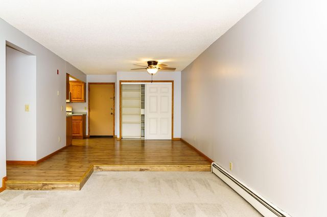 1601 N Innsbruck Drive 373NE, Fridley, MN 55432