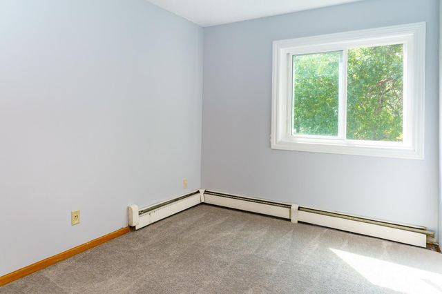 1601 N Innsbruck Drive 373NE, Fridley, MN 55432