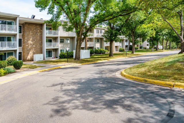 1601 N Innsbruck Drive 373NE, Fridley, MN 55432