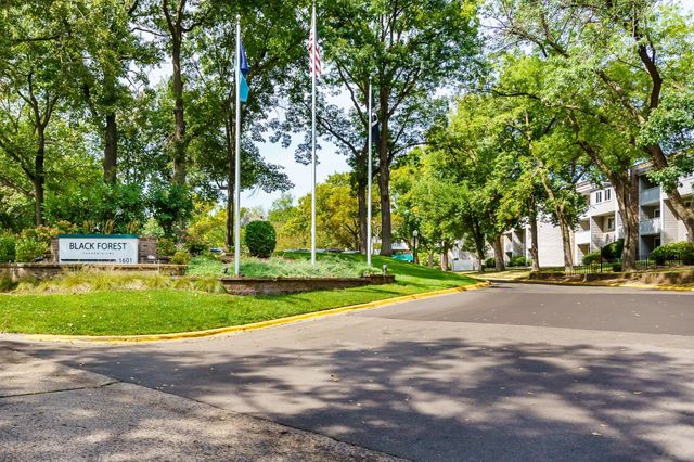 1601 N Innsbruck Drive 373NE, Fridley, MN 55432
