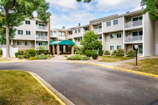 1601 N Innsbruck Drive 373NE, Fridley, MN 55432