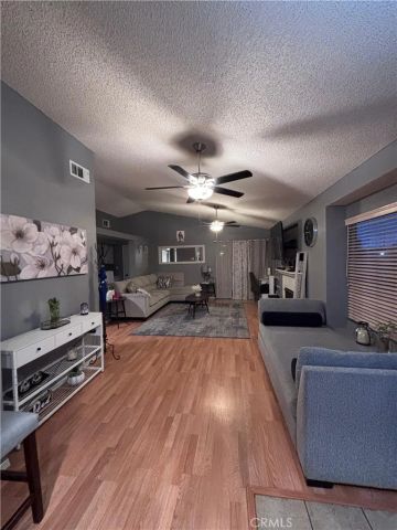 560 Coudures, Perris, CA 92571