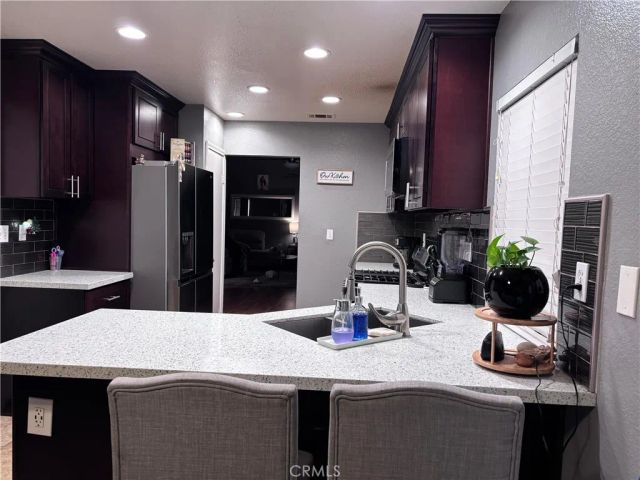 560 Coudures, Perris, CA 92571