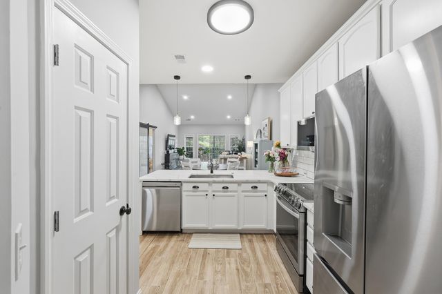 5810 Longwood Dr Unit 303, Murrells Inlet, SC 29576