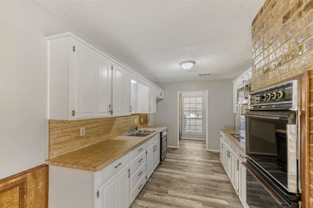 517 Kings Gate Road, Willow Park, TX 76087