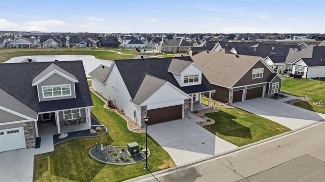 711 Rania Way W, West Fargo, ND 58078