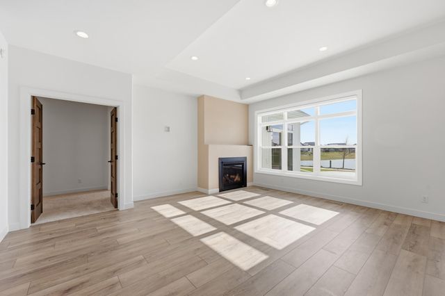 711 Rania Way W, West Fargo, ND 58078