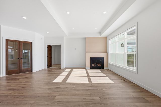 711 Rania Way W, West Fargo, ND 58078