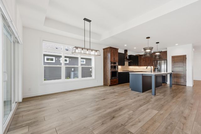 711 Rania Way W, West Fargo, ND 58078