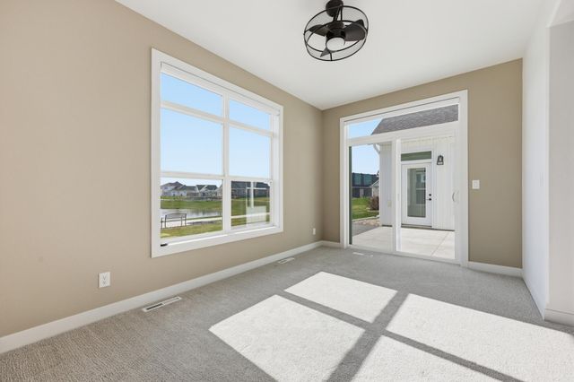 711 Rania Way W, West Fargo, ND 58078
