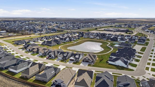 711 Rania Way W, West Fargo, ND 58078