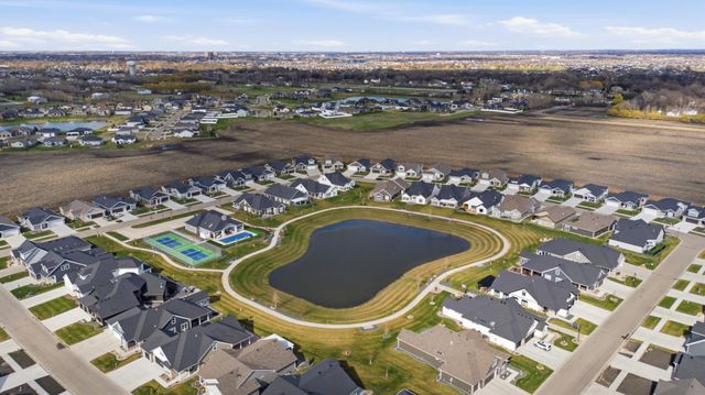711 Rania Way W, West Fargo, ND 58078