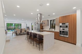 909 NE 16th Ave, Fort Lauderdale, FL 33304