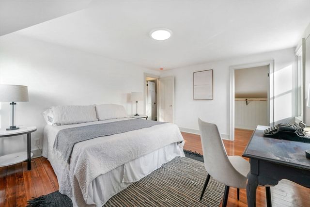 32 Cedar St, Fairhaven, MA 02719