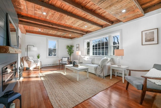 32 Cedar St, Fairhaven, MA 02719