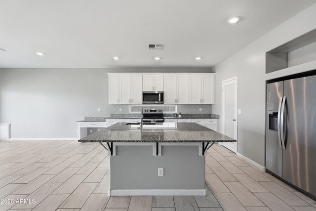 1692 W AZTEC Drive, Coolidge, AZ 85128