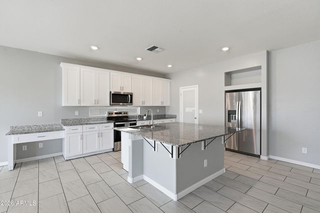 1692 W AZTEC Drive, Coolidge, AZ 85128