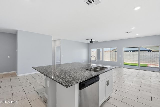 1692 W AZTEC Drive, Coolidge, AZ 85128