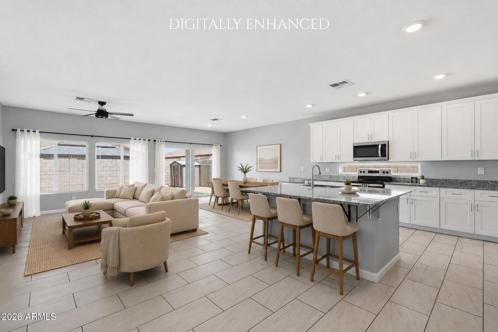 1692 W AZTEC Drive, Coolidge, AZ 85128
