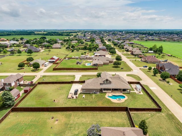 8611 Mattie Lane, Waxahachie, TX 75167