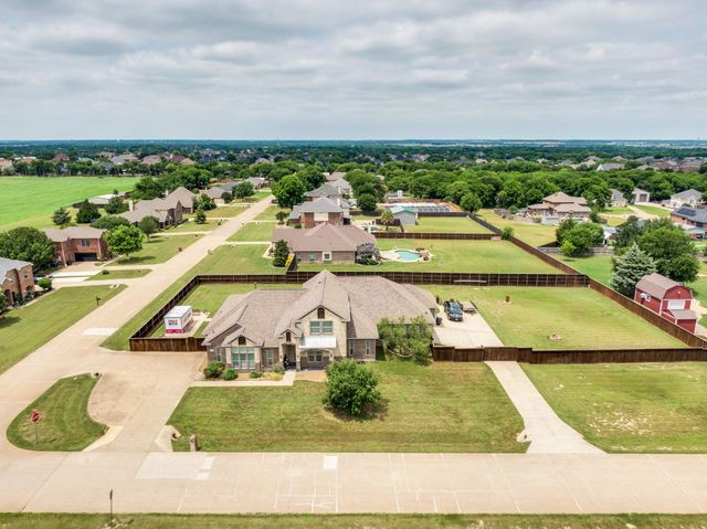 8611 Mattie Lane, Waxahachie, TX 75167