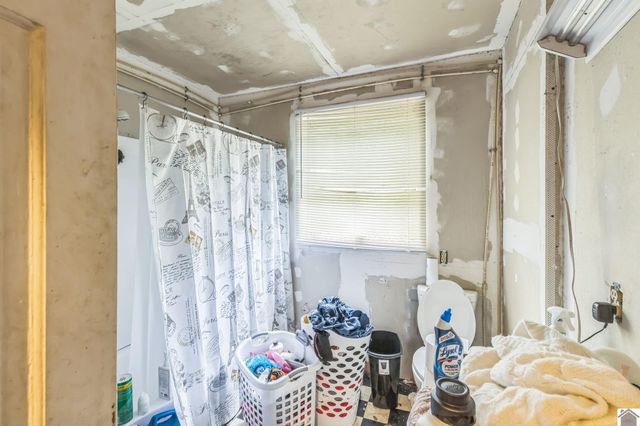 52 State Route 2205, Mayfield, KY 42066