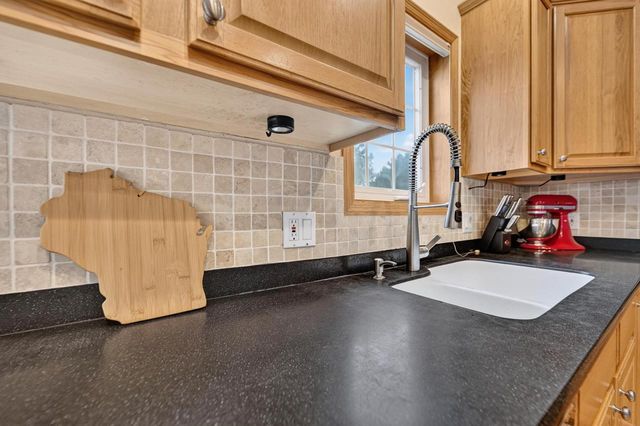 5685 Kinsale Drive, Fitchburg, WI 53711