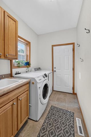 5685 Kinsale Drive, Fitchburg, WI 53711