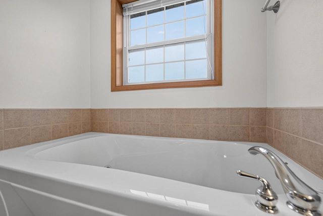5685 Kinsale Drive, Fitchburg, WI 53711