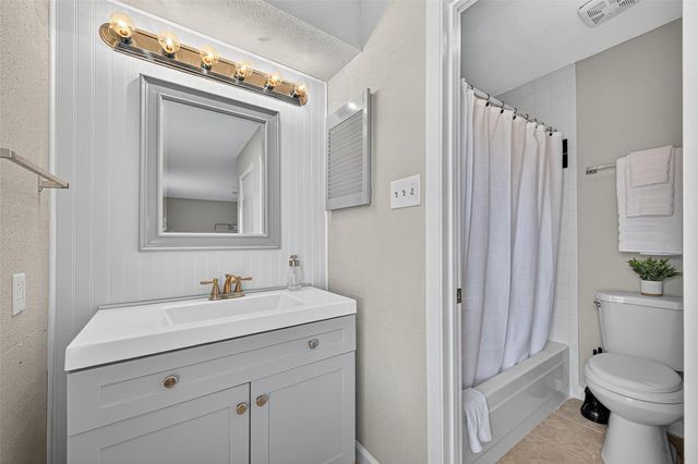 4064 Belle Park Drive 4064, Houston, TX 77072