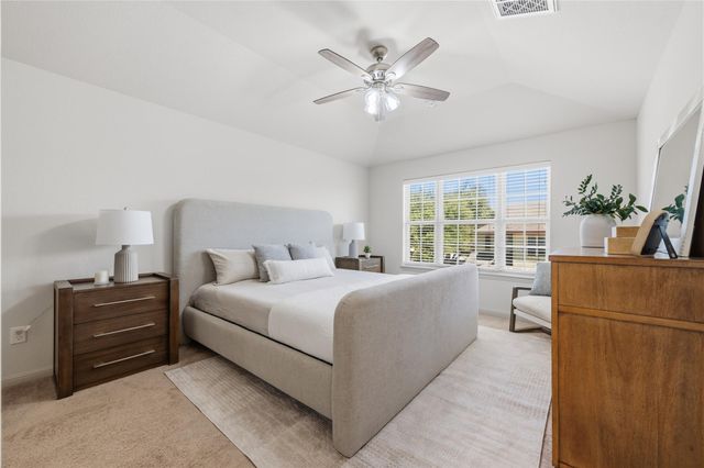 2410 Great Oaks DR 402, Round Rock, TX 78681