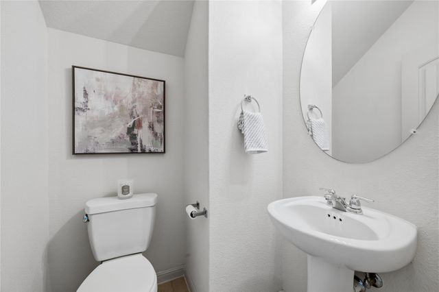 2410 Great Oaks DR 402, Round Rock, TX 78681