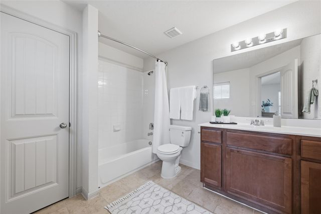 2410 Great Oaks DR 402, Round Rock, TX 78681