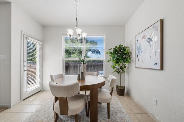2410 Great Oaks DR 402, Round Rock, TX 78681