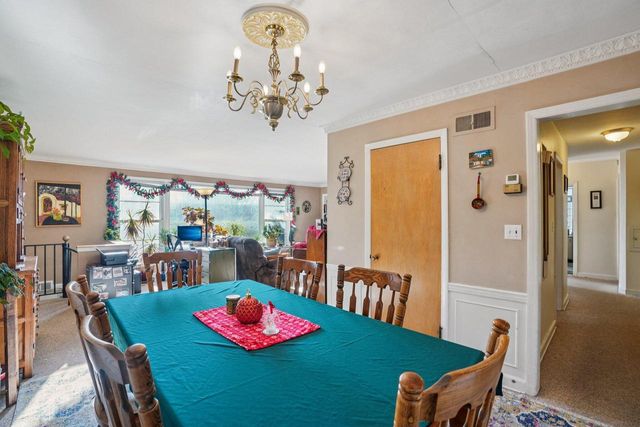 8216 W North AVENUE, Wauwatosa, WI 53213