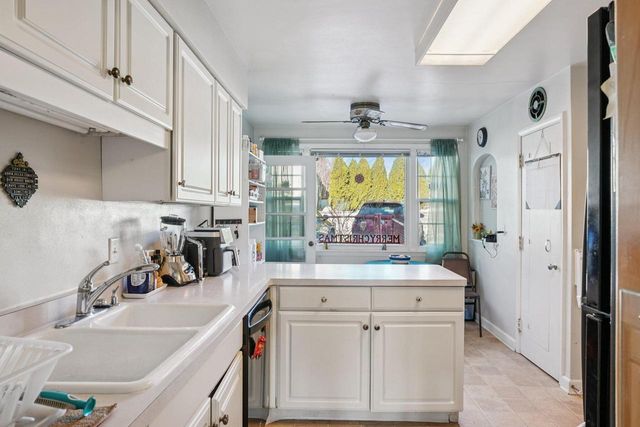 8216 W North AVENUE, Wauwatosa, WI 53213