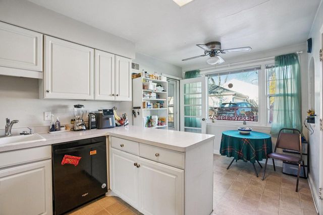 8216 W North AVENUE, Wauwatosa, WI 53213