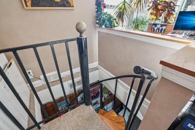 8216 W North AVENUE, Wauwatosa, WI 53213