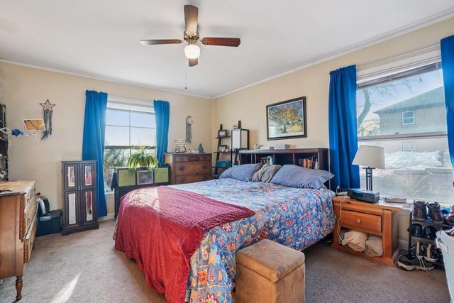 8216 W North AVENUE, Wauwatosa, WI 53213