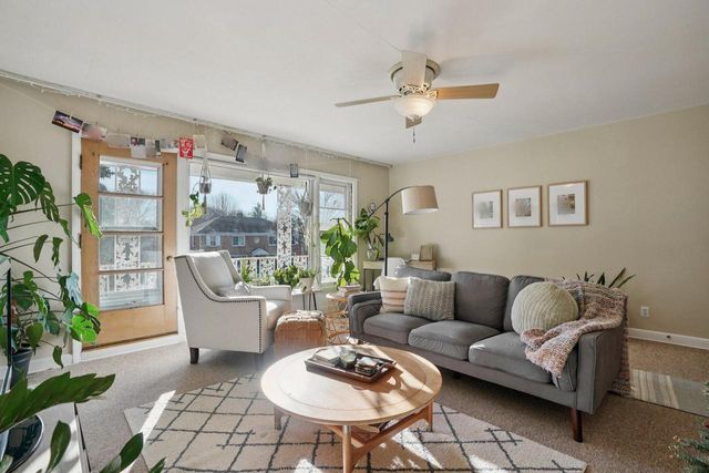 8216 W North AVENUE, Wauwatosa, WI 53213